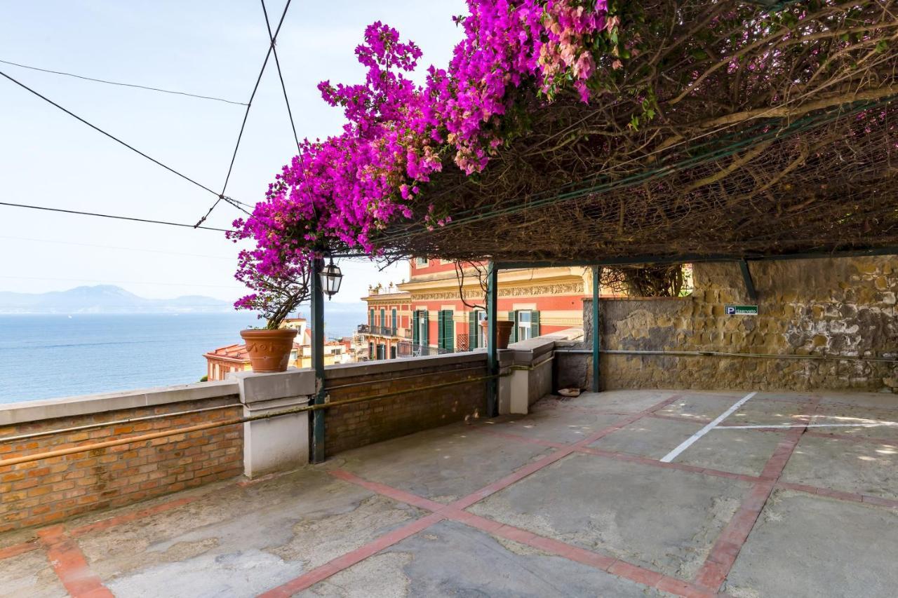 Villa Dolcevita With Parking By Napoliapartments Extérieur photo