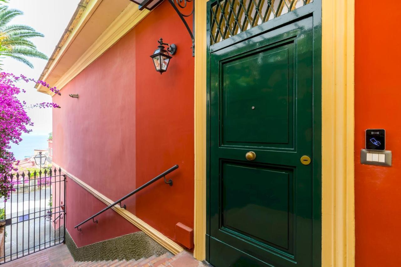 Villa Dolcevita With Parking By Napoliapartments Extérieur photo